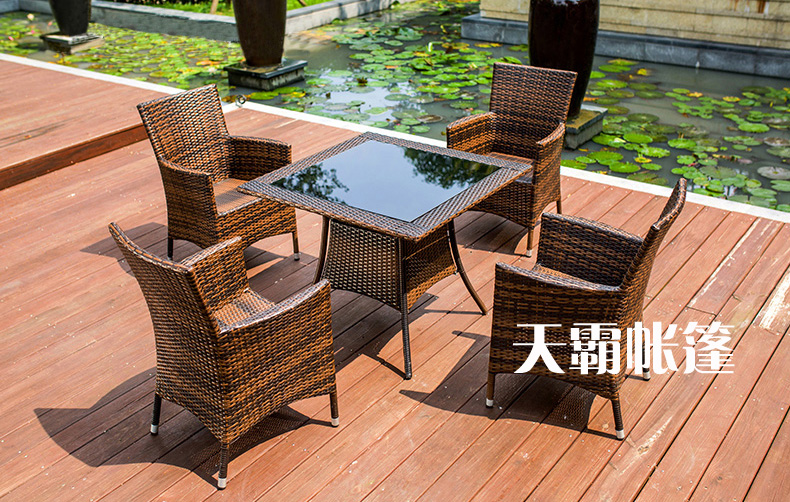 想要露臺(tái)/花園/后院成為風(fēng)景，戶(hù)外家具的選擇很重要
